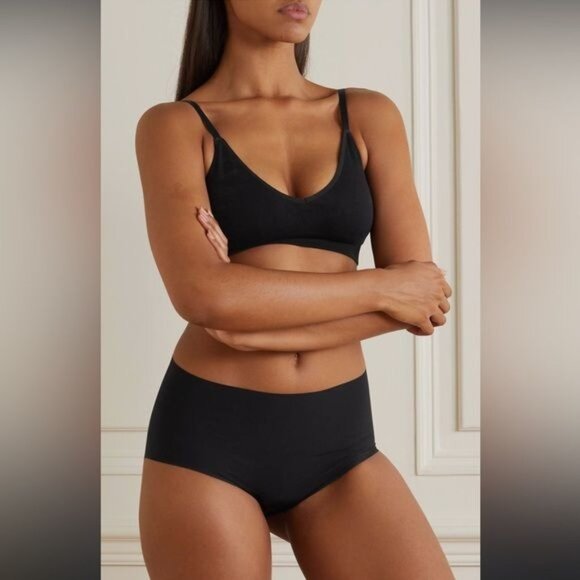 NWT Victoria's Secret seamless briefs in black - Picture 2 of 4